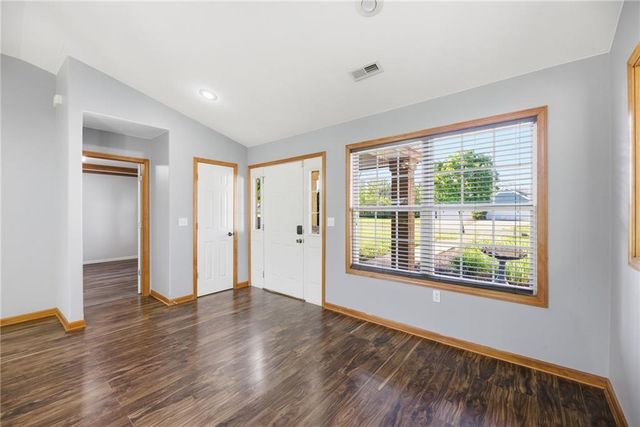 218 Hillside Drive, Baldwin City, KS 66006