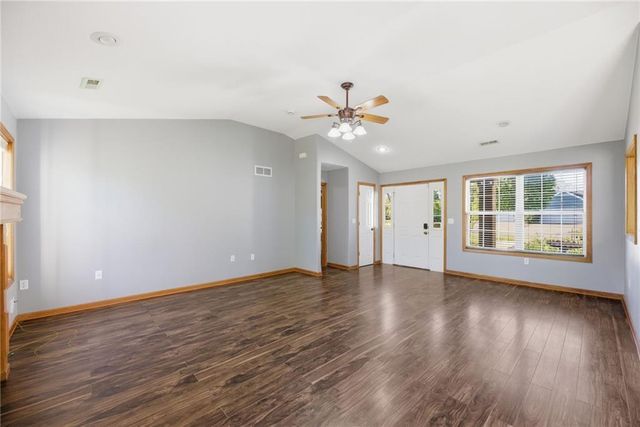 218 Hillside Drive, Baldwin City, KS 66006