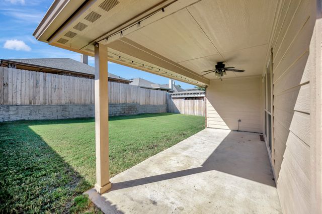 12421 Woods Edge Trail, Fort Worth, TX 76244