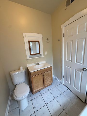 715 W 57th Street 3, Chicago, IL 60621