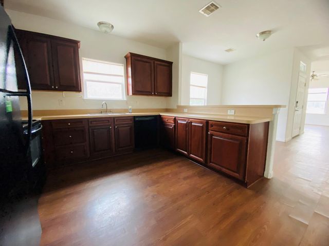 2503 Deats Road, Dickinson, TX 77539