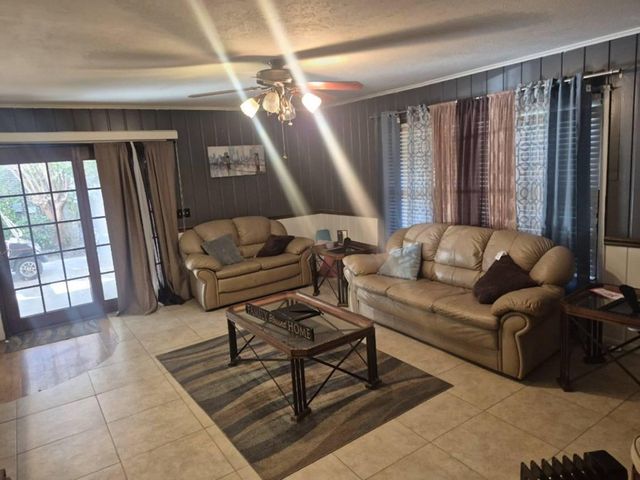 503 Fairview Ave, Opp, AL 36467