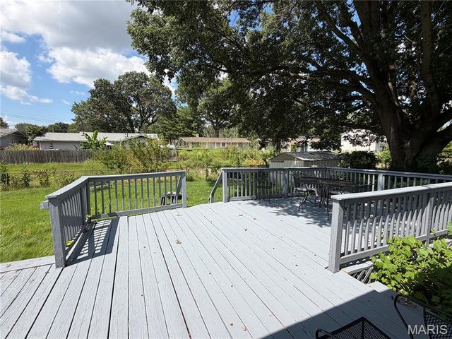 2575 Valley Brook Drive, Florissant, MO 63031