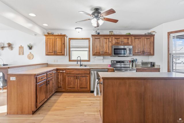 916 Meadowbrooke Lane, Junction City, KS 66441