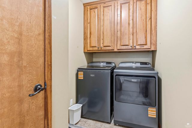 916 Meadowbrooke Lane, Junction City, KS 66441