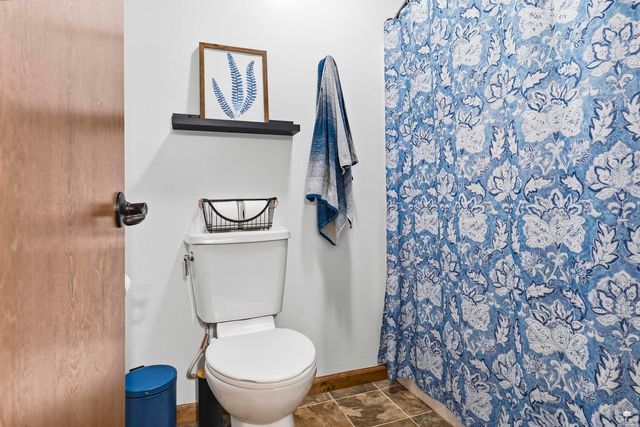 916 Meadowbrooke Lane, Junction City, KS 66441