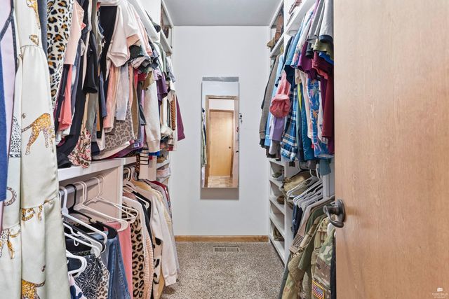 916 Meadowbrooke Lane, Junction City, KS 66441