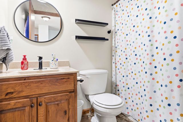 916 Meadowbrooke Lane, Junction City, KS 66441