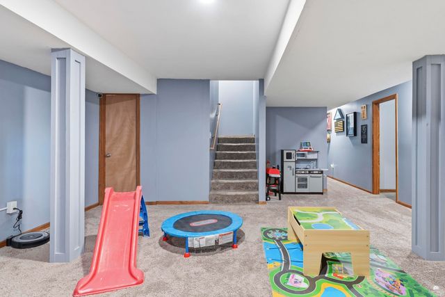 916 Meadowbrooke Lane, Junction City, KS 66441