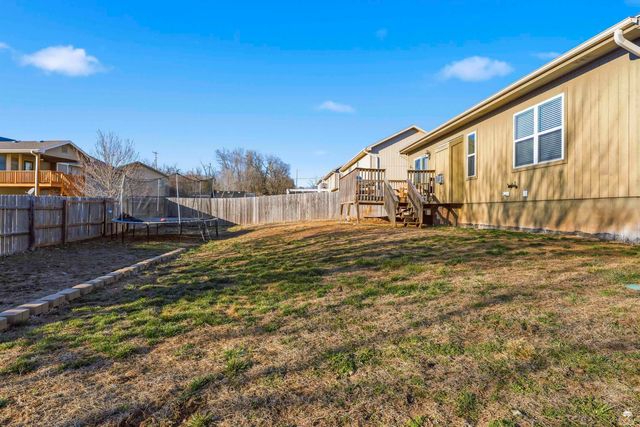 916 Meadowbrooke Lane, Junction City, KS 66441