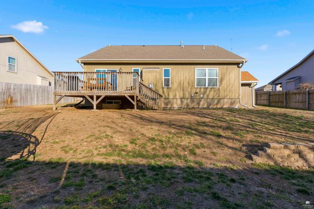 916 Meadowbrooke Lane, Junction City, KS 66441