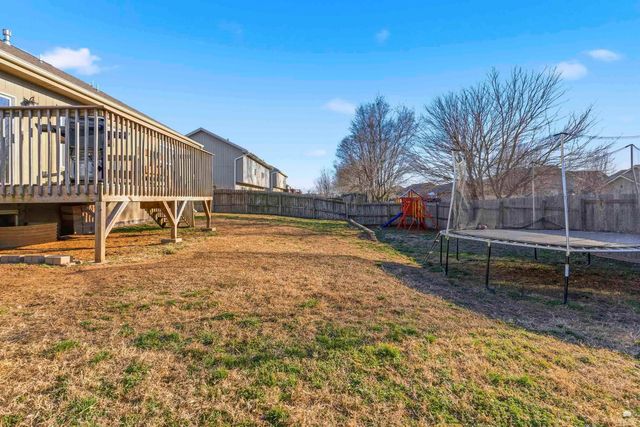 916 Meadowbrooke Lane, Junction City, KS 66441