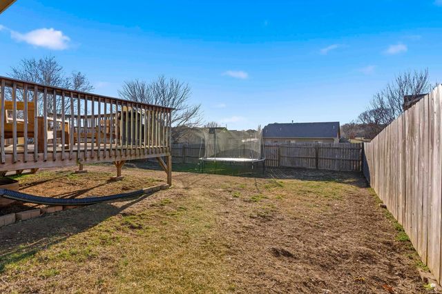 916 Meadowbrooke Lane, Junction City, KS 66441