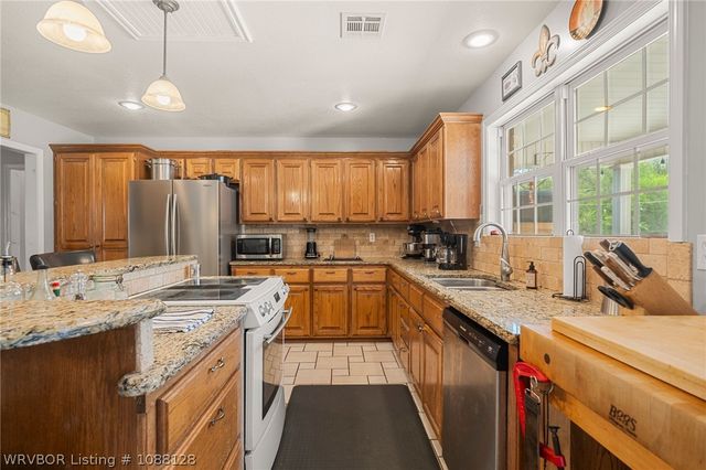 2505 Andrea Lane, Sallisaw, OK 74955