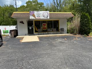 217 Boston Post Road, East Lyme, CT 06333