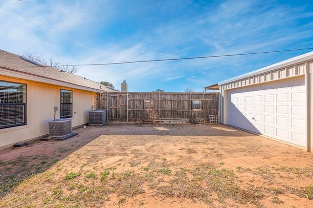 10903 E County Rd 105, Midland, TX 79706