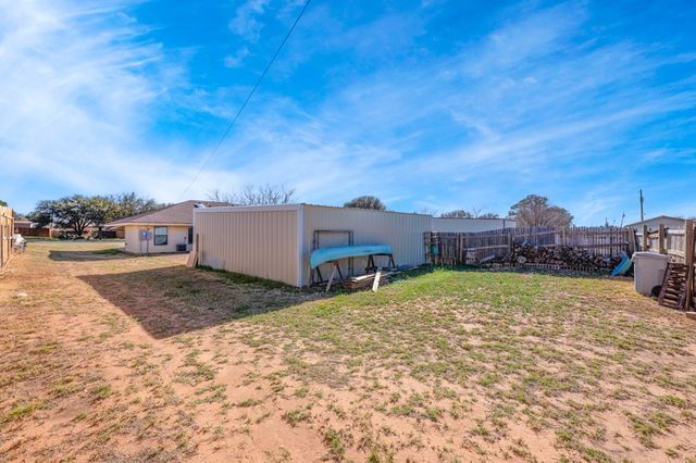 10903 E County Rd 105, Midland, TX 79706