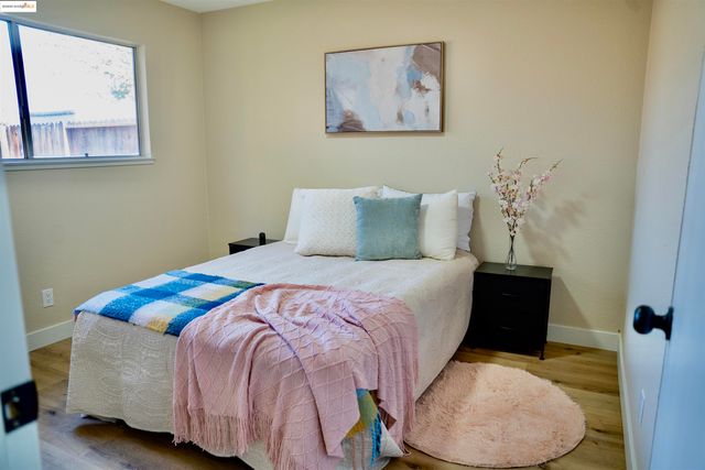 703 Prospector Dr, Stockton, CA 95210