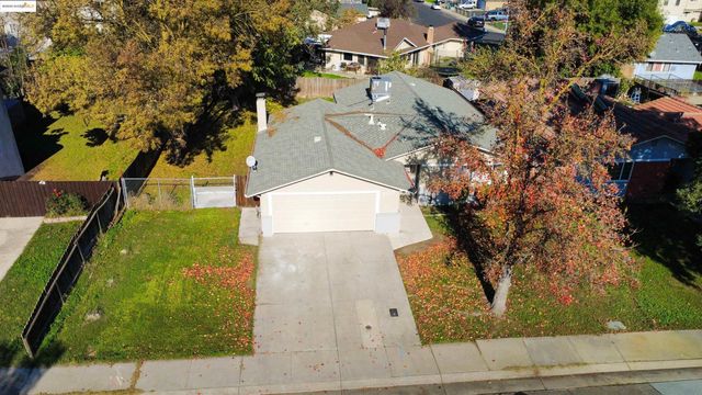 703 Prospector Dr, Stockton, CA 95210