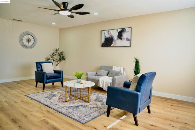 703 Prospector Dr, Stockton, CA 95210