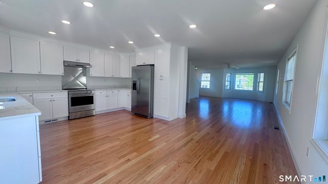 44 Mettler Street A, Woodbridge, CT 06525