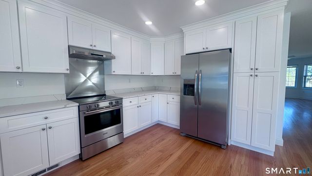 44 Mettler Street A, Woodbridge, CT 06525