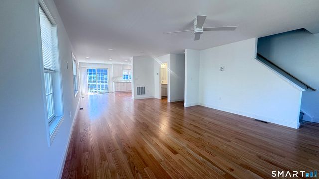 44 Mettler Street A, Woodbridge, CT 06525