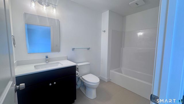 44 Mettler Street A, Woodbridge, CT 06525