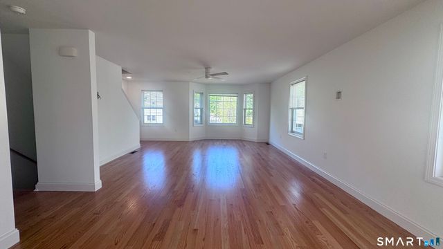 44 Mettler Street A, Woodbridge, CT 06525