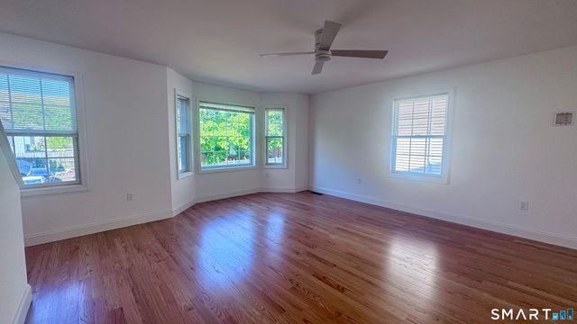 44 Mettler Street A, Woodbridge, CT 06525