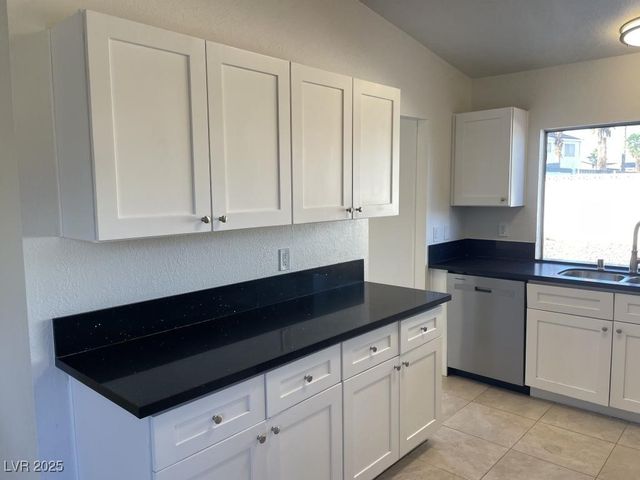 6404 Shawnee Place, Las Vegas, NV 89107