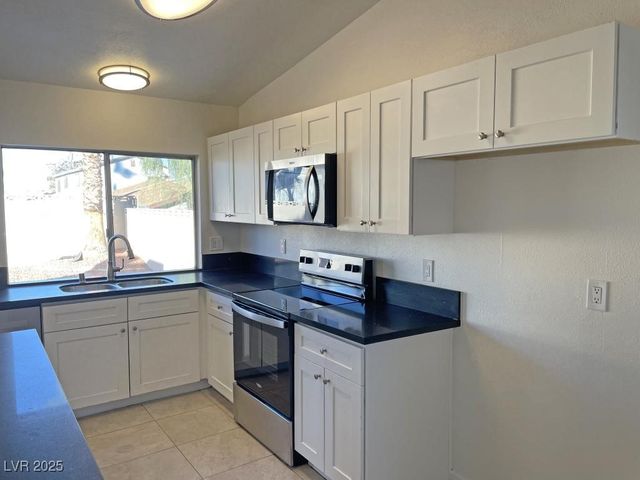 6404 Shawnee Place, Las Vegas, NV 89107