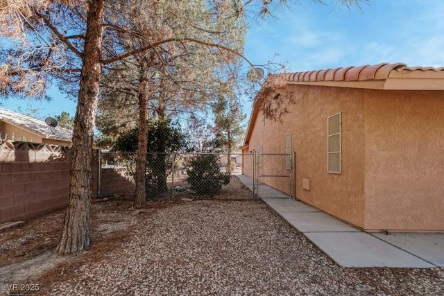 710 Tomahawk Court, Pahrump, NV 89060