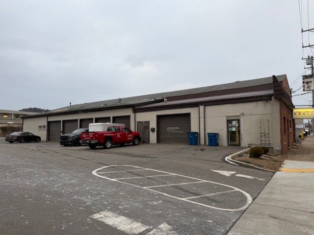 853 4th Ave, Coraopolis, PA 15108