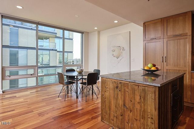 601 W Rosemary Street 712, Chapel Hill, NC 27516