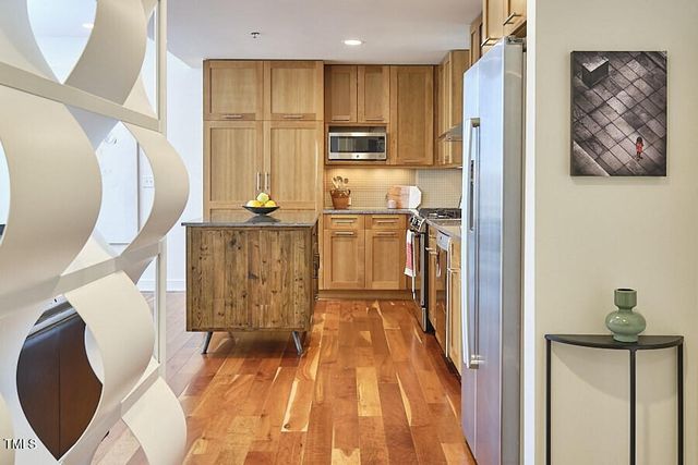 601 W Rosemary Street 712, Chapel Hill, NC 27516