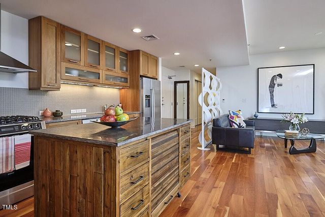 601 W Rosemary Street 712, Chapel Hill, NC 27516