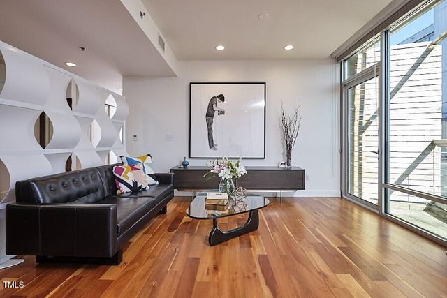 601 W Rosemary Street 712, Chapel Hill, NC 27516