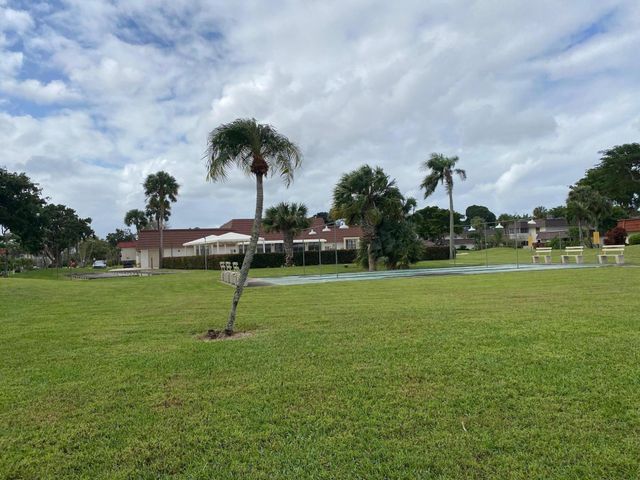 12011 Poinciana Boulevard S 202, Royal Palm Beach, FL 33411