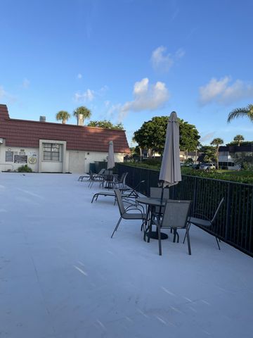 12011 Poinciana Boulevard S 202, Royal Palm Beach, FL 33411