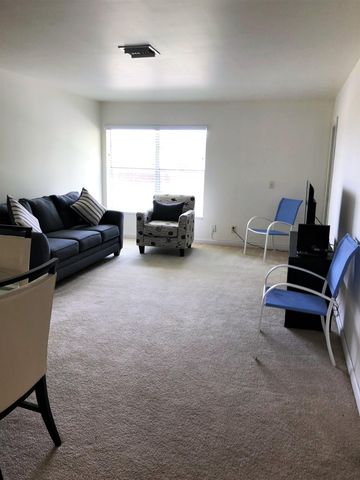 12011 Poinciana Boulevard S 202, Royal Palm Beach, FL 33411