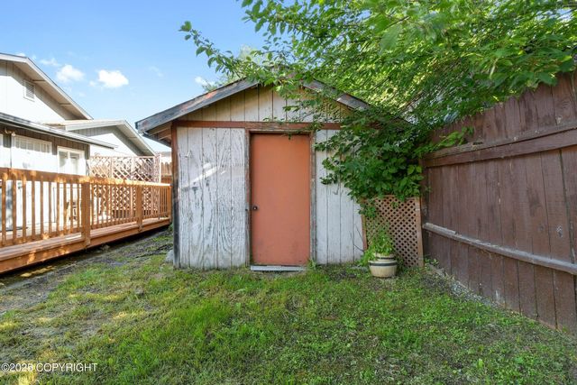 10145 Goose Berry Place, Anchorage, AK 99515
