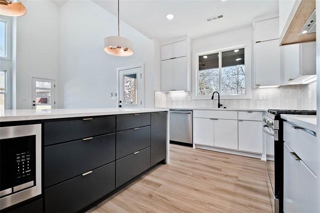 4 Savidge Circle, Bella Vista, AR 72715