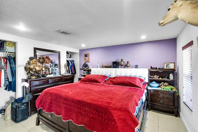 820 E 10th Avenue, Hialeah, FL 33010