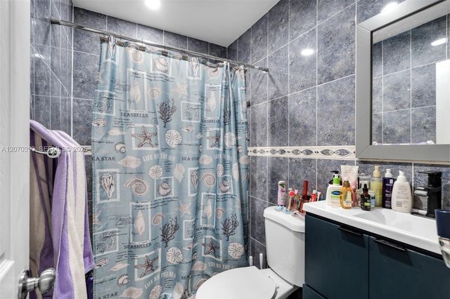 820 E 10th Avenue, Hialeah, FL 33010
