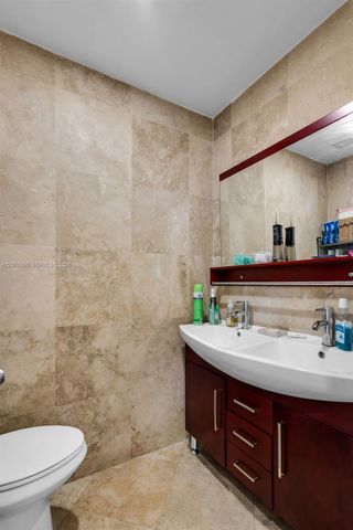 820 E 10th Avenue, Hialeah, FL 33010
