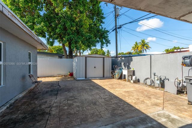 820 E 10th Avenue, Hialeah, FL 33010