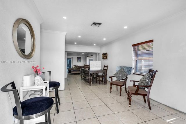 820 E 10th Avenue, Hialeah, FL 33010