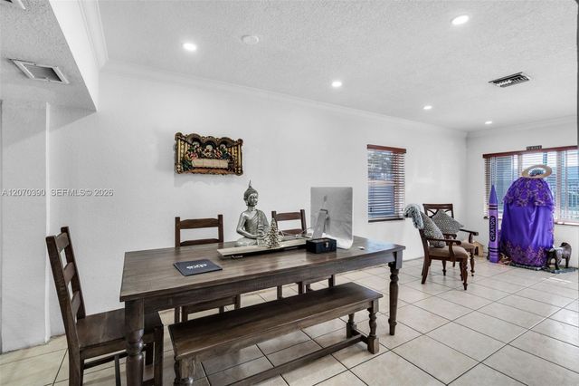820 E 10th Avenue, Hialeah, FL 33010