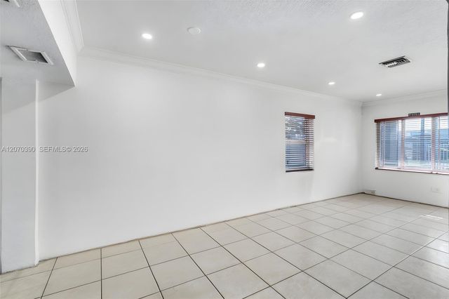 820 E 10th Avenue, Hialeah, FL 33010